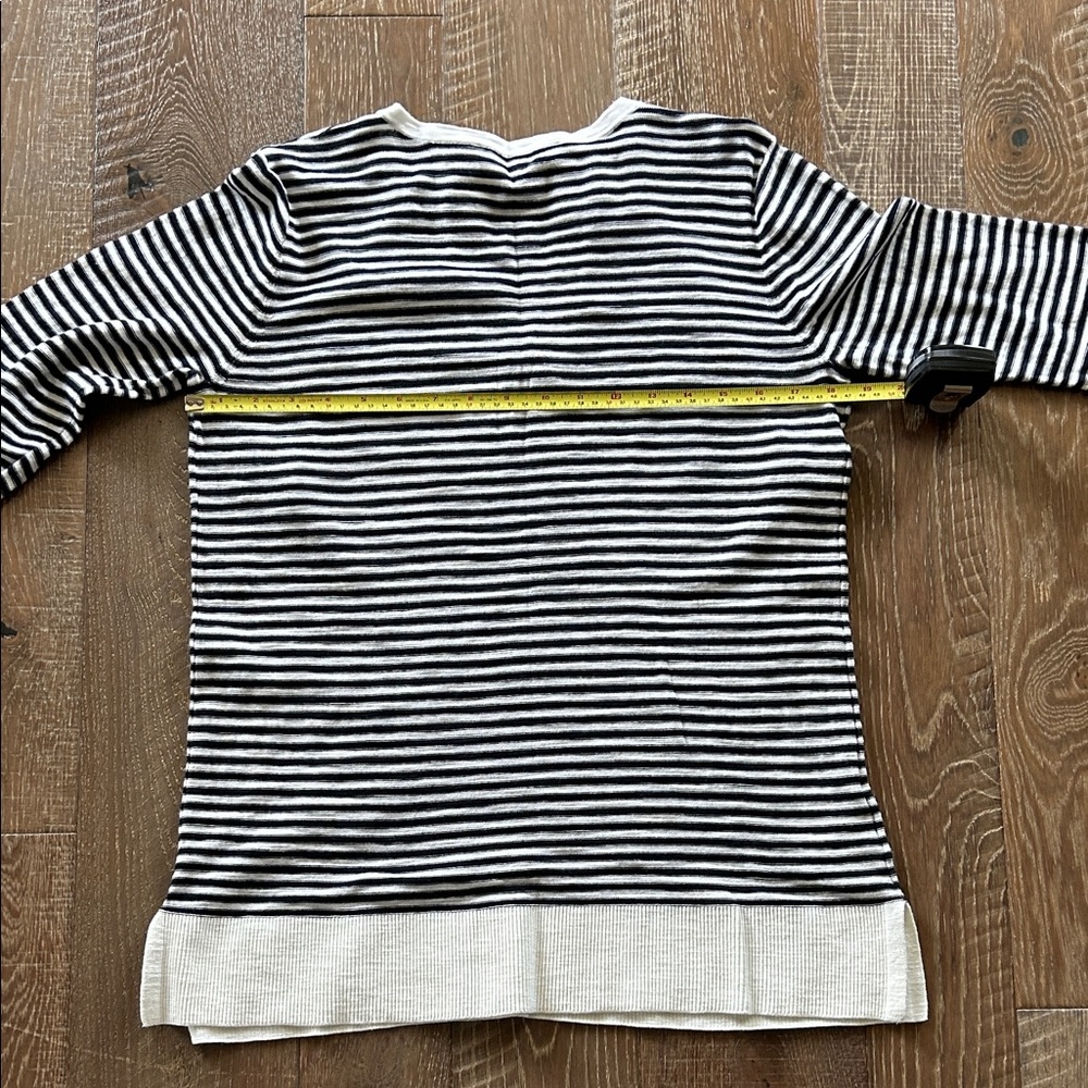 LOFT Black and White Striped Top - Picture 4 of 5